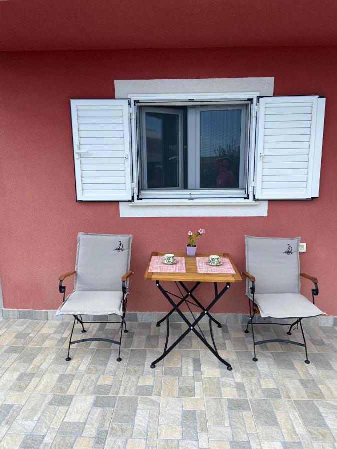 Studio Apartman Mare 特罗吉尔 外观 照片